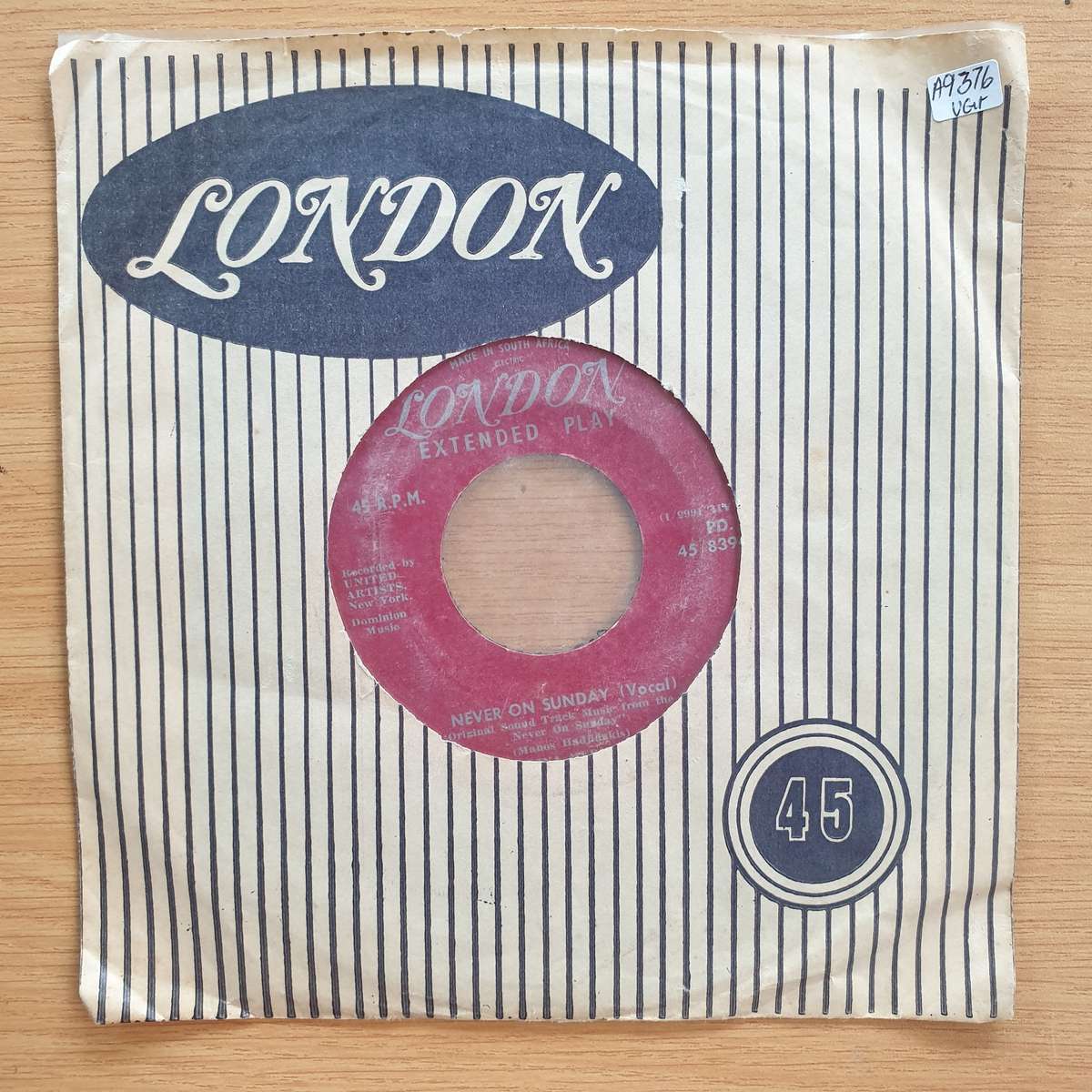 Melina Mercouri / Manos Hadjidakis  Never On Sunday / Hassapico Nostalgique | Vinyl 7" Single ...