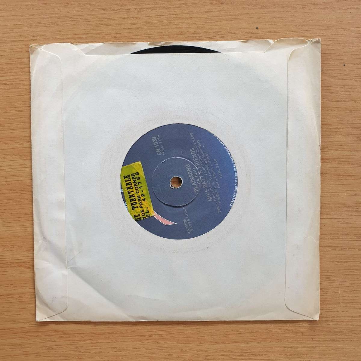 Mike Batt & Friends Featuring Roger Chapman  Run Like The Wind | Vinyl 7" Single | (VG+)
