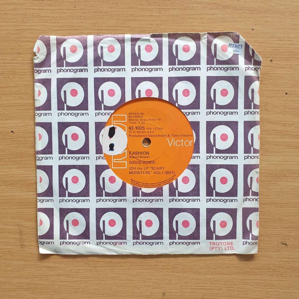 David Bowie  Fashion / Scream Like A Baby | Vinyl 7" Single | (VG+)