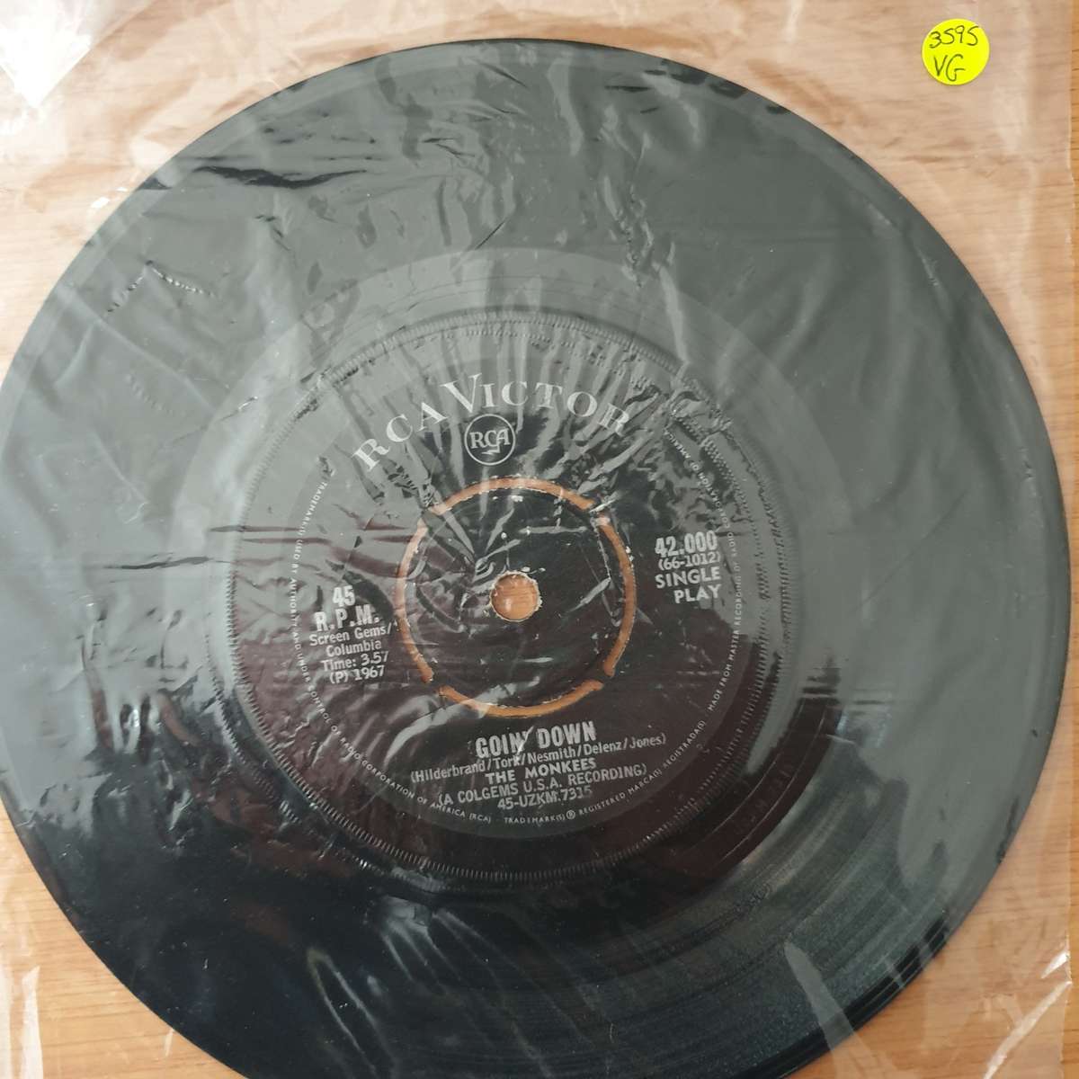 The Monkees  Daydream Believer - Vinyl 7" Record - Opened  - Very-Good Quality (VG) (vergood)