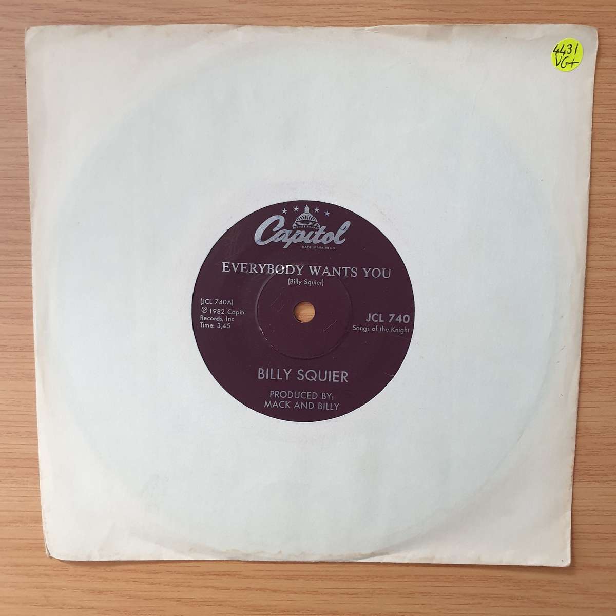 Billy Squier  Everybody Wants You - Vinyl 7" Record - Very-Good+ Quality (VG+) (verygoodplus)