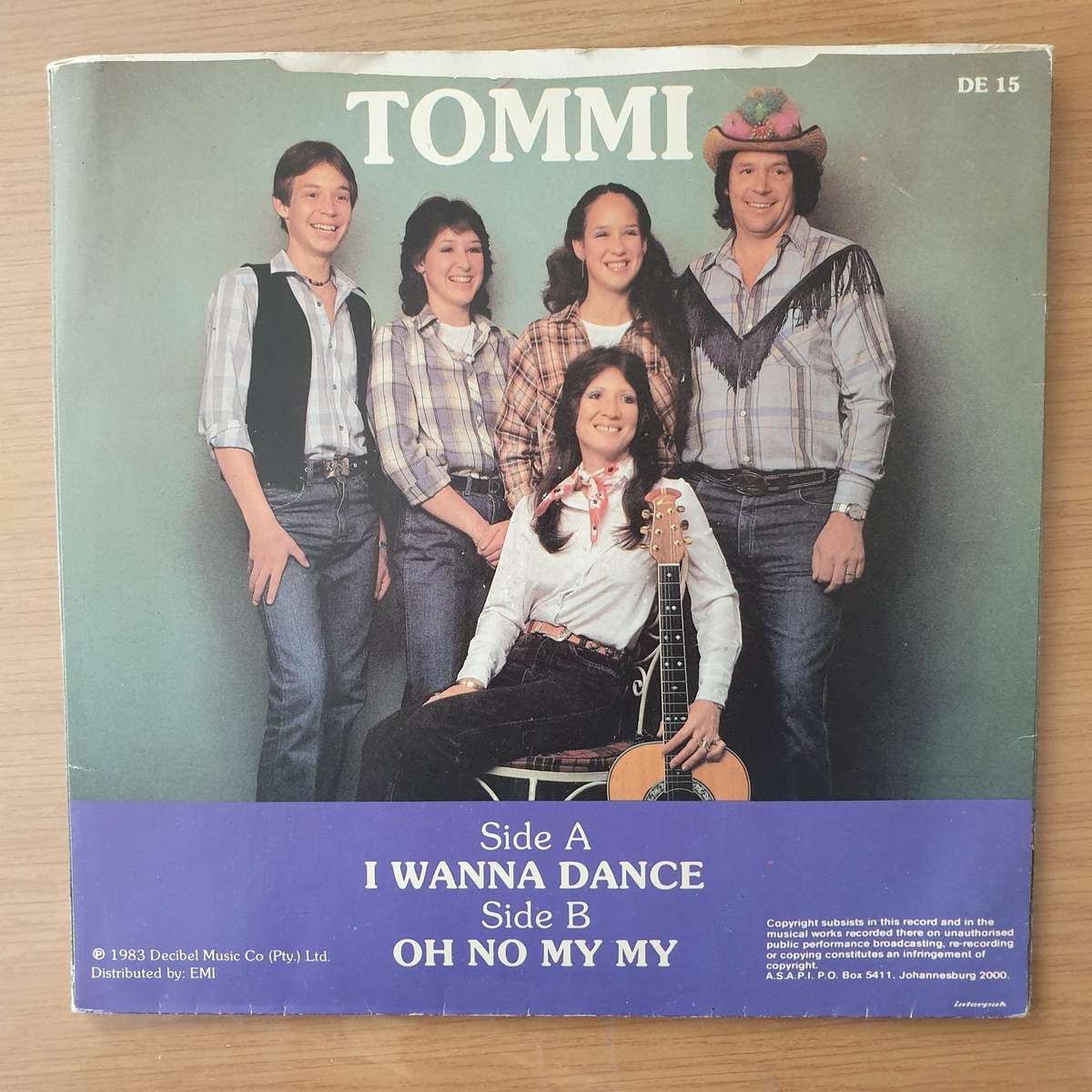Tommi  I Wanna Dance - Vinyl 7" Record - Very-Good+ Quality (VG+) (verygoodplus)