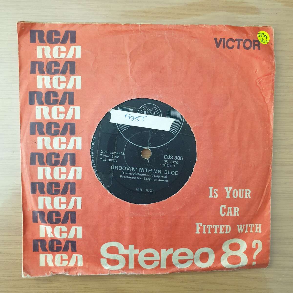 Mr. Bloe  Groovin' With Mr. Bloe - Vinyl 7" Record - Very-Good+ Quality (VG+) (verygoodplus)