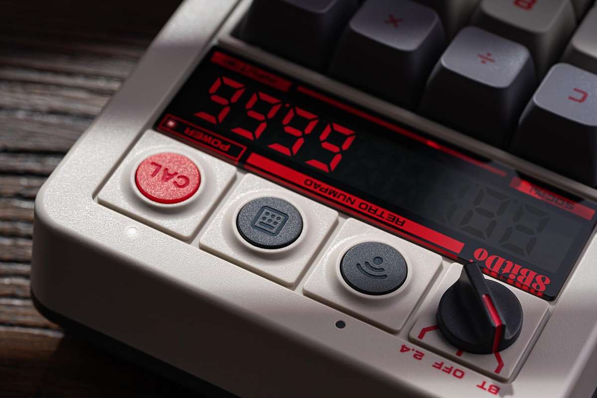 8BitDo Retro 18 Mechanical Numpad N Edition