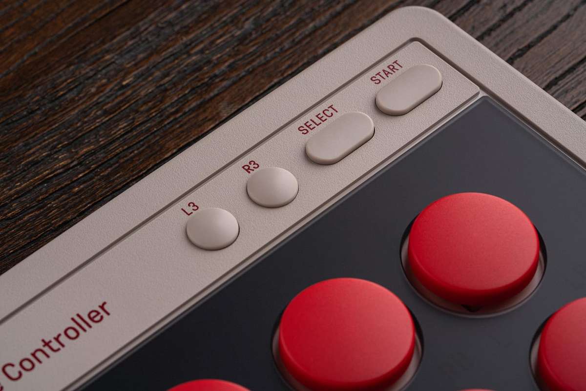 8BitDo Retro Wireless All-Button Arcade Controller For Windows & Nintendo Switch/2