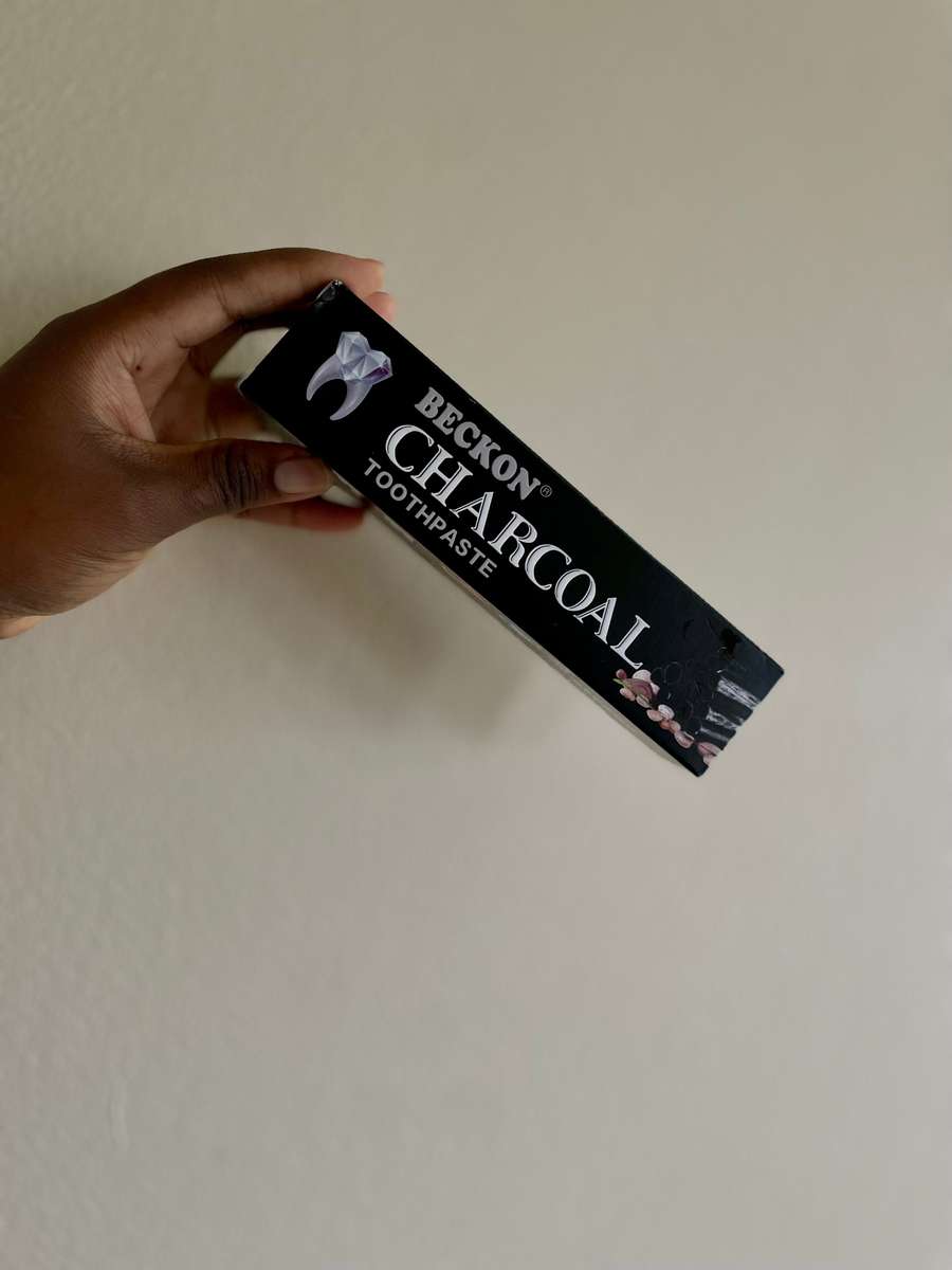 CHARCOAL Whitening Toothpaste | Beckon