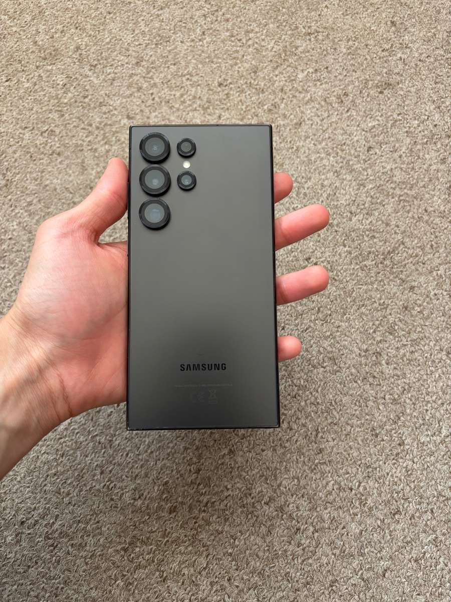 Samsung S24 Ultra 256gb 12gb ram Dual sim good condition with cover