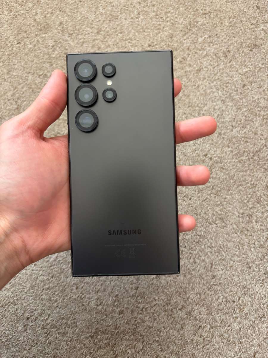 Samsung S24 Ultra 256gb 12gb ram Dual sim good condition with cover