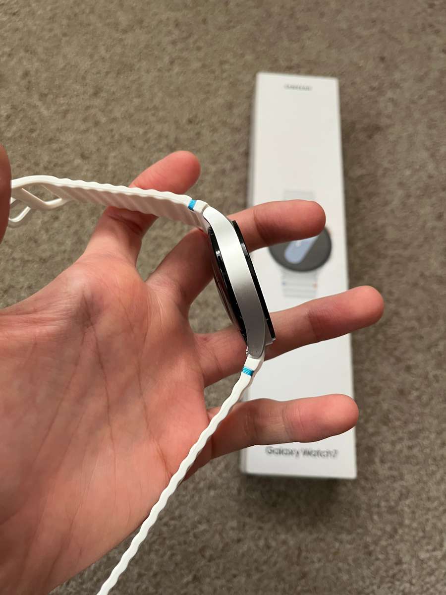 Samsung Galaxy Watch 7 LTE 44mm Excellent condition with box and charger