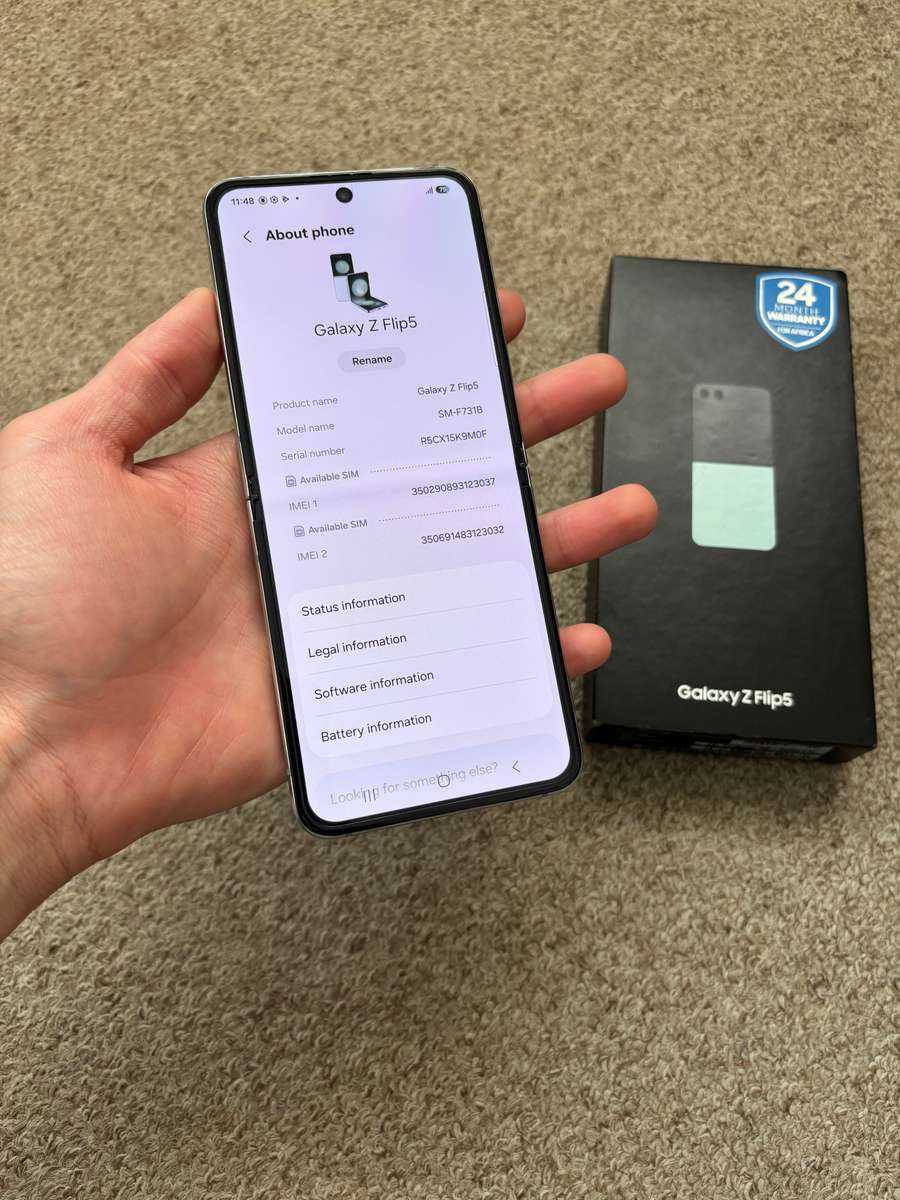 Samsung Galaxy Z Flip 5 256GB 8gb ram Dual sim good condition with box