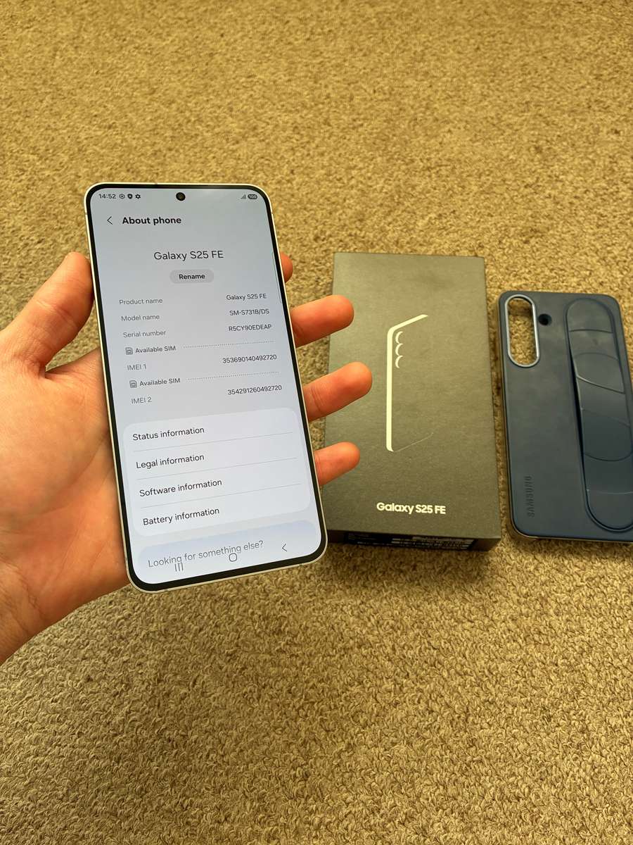 Samsung Galaxy S25 FE 5G 256GB Dual Sim excellent condition with box and cover - Navy