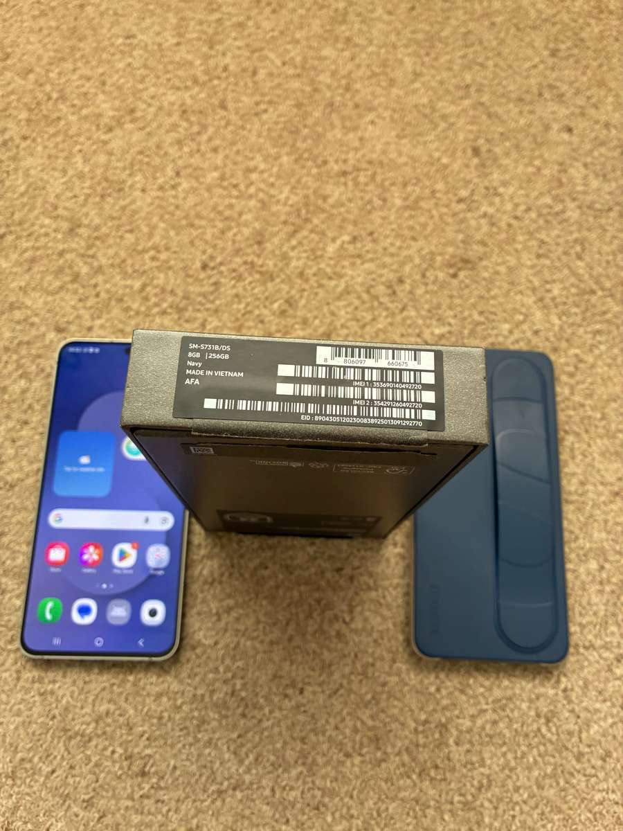 Samsung Galaxy S25 FE 5G 256GB Dual Sim excellent condition with box and cover - Navy