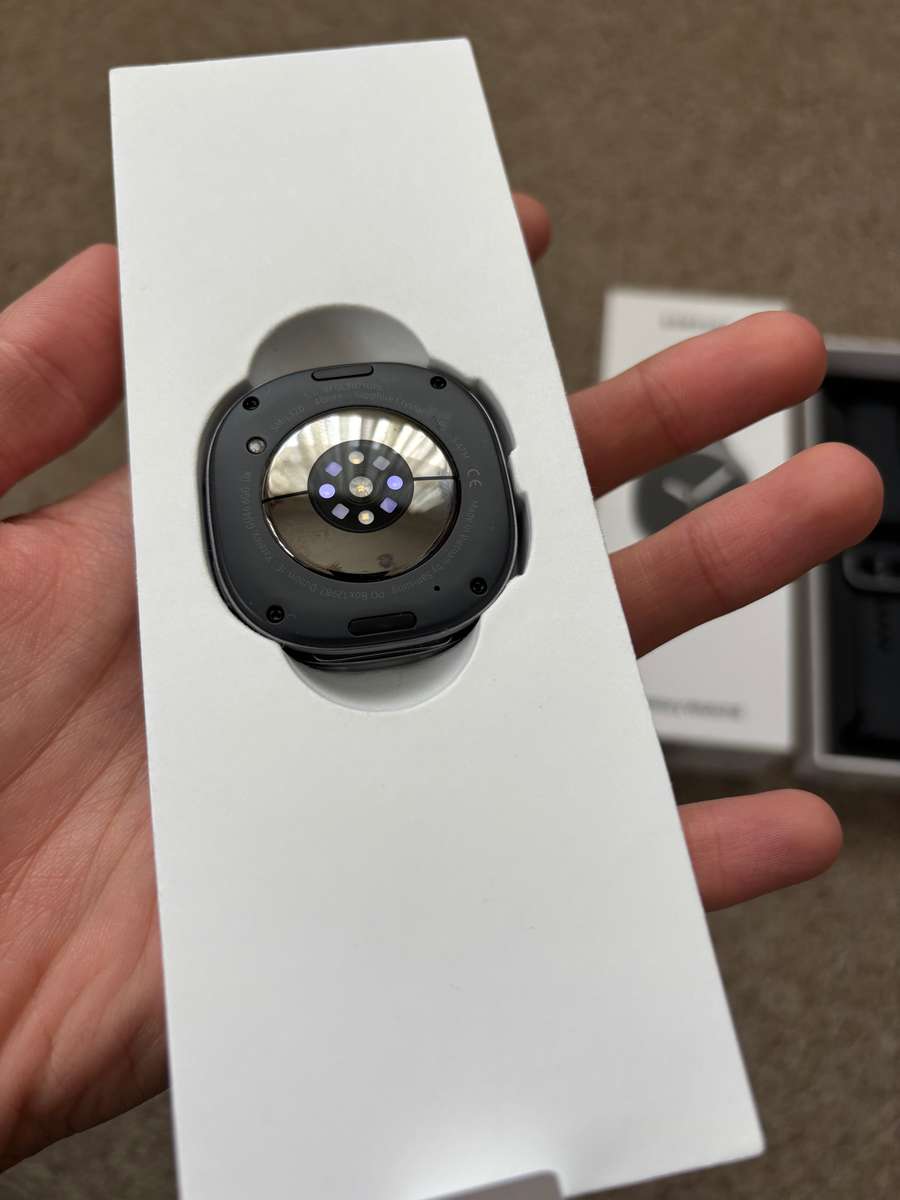 Samsung Galaxy Watch 8 40mm BT with box and charger