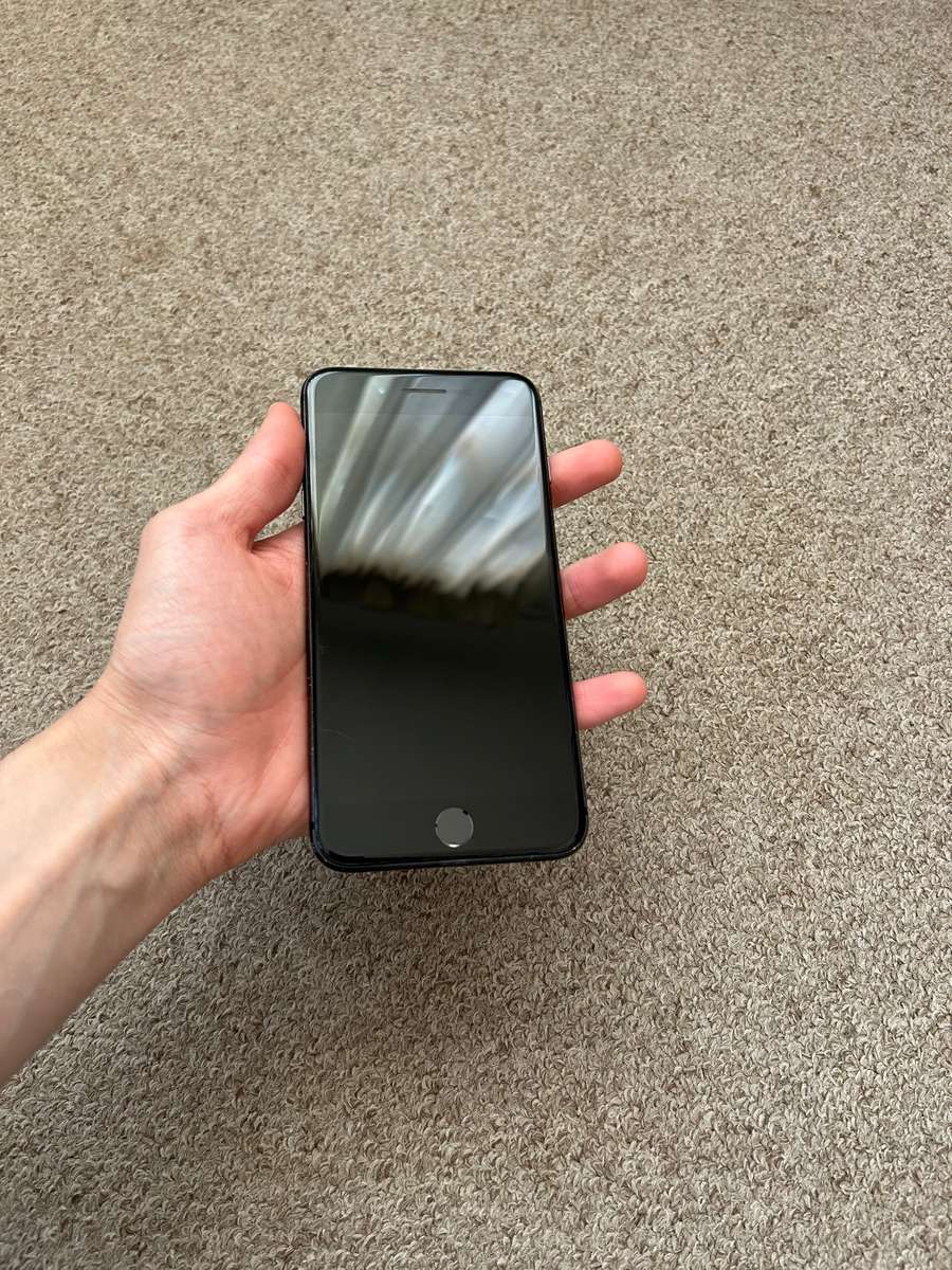 iPhone 8 Plus 256gb good condition 100% battery health