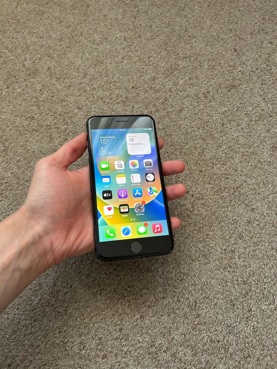 iPhone 8 Plus 256gb good condition 100% battery health