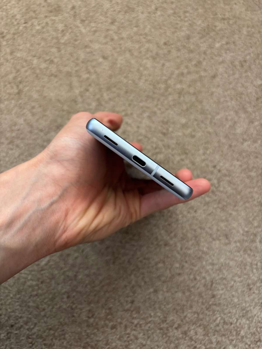 Google Pixel 7a 8GB RAM 128GB Dual SIM Excellent Condition