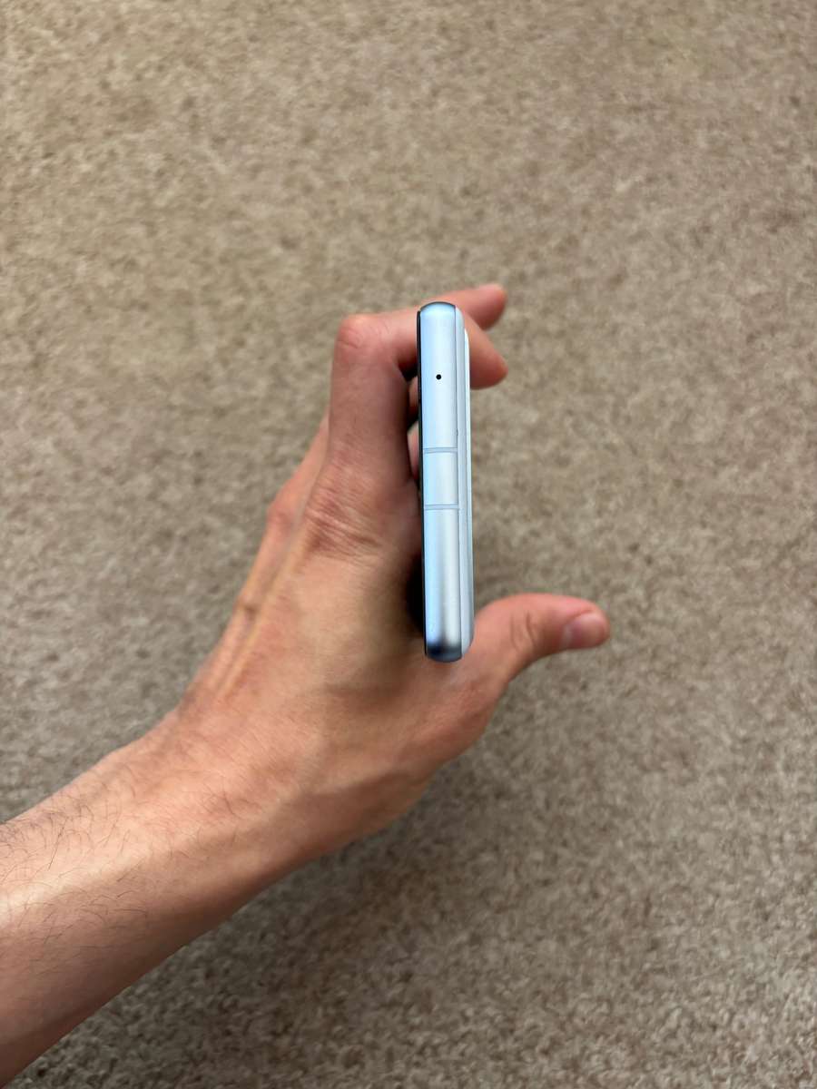 Google Pixel 7a 8GB RAM 128GB Dual SIM Excellent Condition