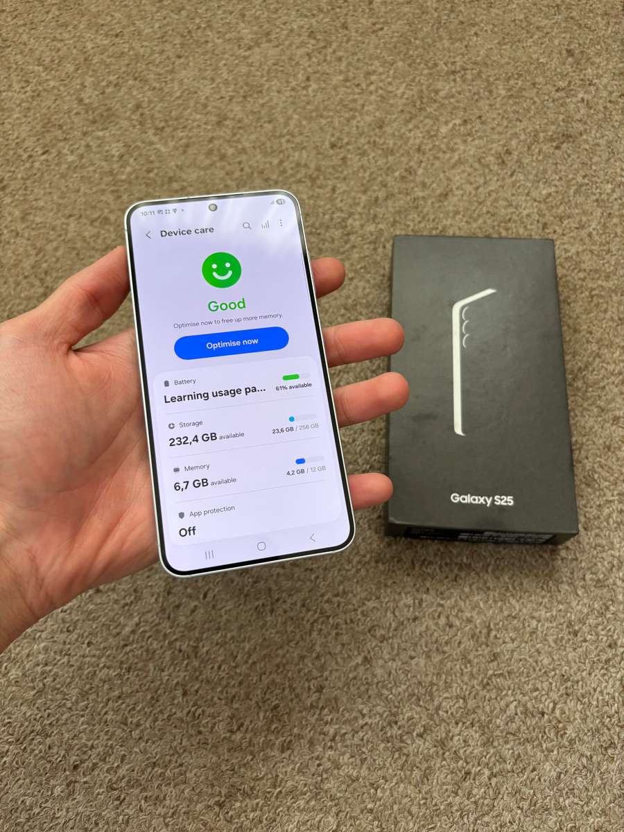 Samsung S25 5G 256gb 12gb ram Dual sim Immaculate condition with box