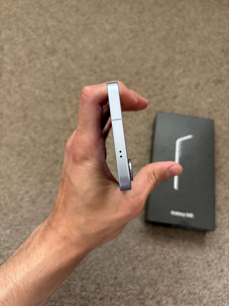 Samsung S25 5G 256gb 12gb ram Dual sim Immaculate condition with box