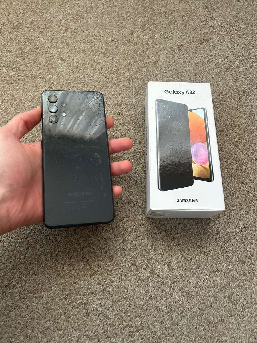 Samsung A32 128gb 4gb ram Dual Sim with box