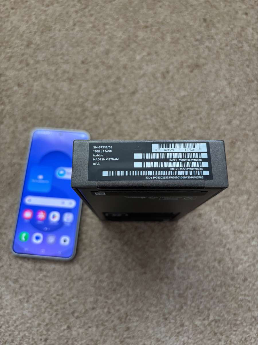 Samsung S25 5G 256gb 12gb ram Dual sim Immaculate condition with box