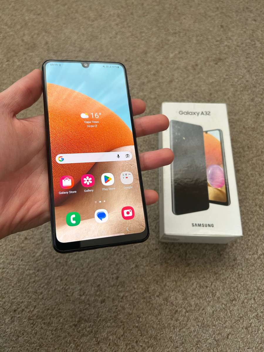 Samsung A32 128gb 4gb ram Dual Sim with box
