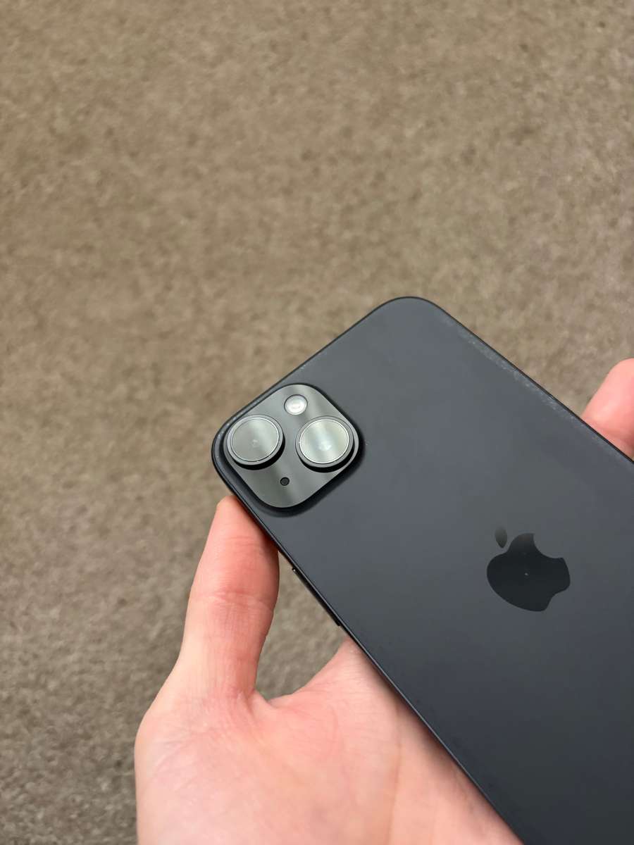 Apple iPhone 15 Plus 128gb 6gb ram dual sim with cover