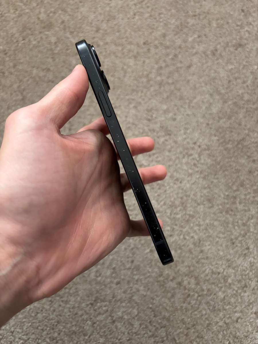 Apple iPhone 15 Plus 128gb 6gb ram dual sim with cover