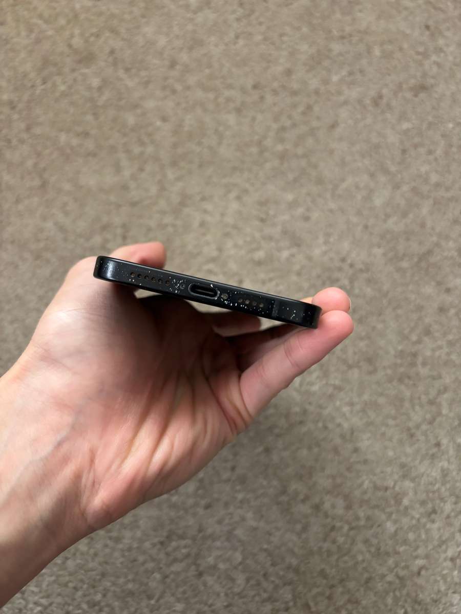 Apple iPhone 15 Plus 128gb 6gb ram dual sim with cover
