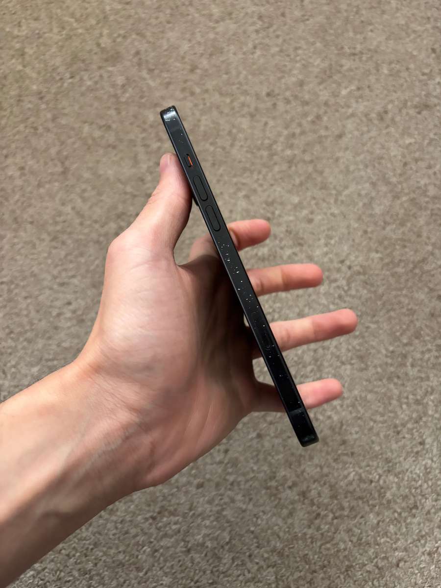 Apple iPhone 15 Plus 128gb 6gb ram dual sim with cover