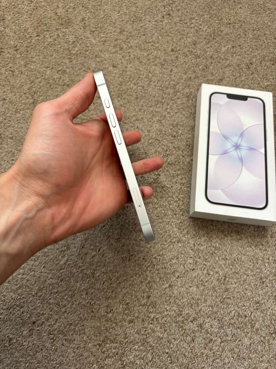 Apple iPhone 17e 256GB Dual SIM Immaculate Condition With Box - like new open box