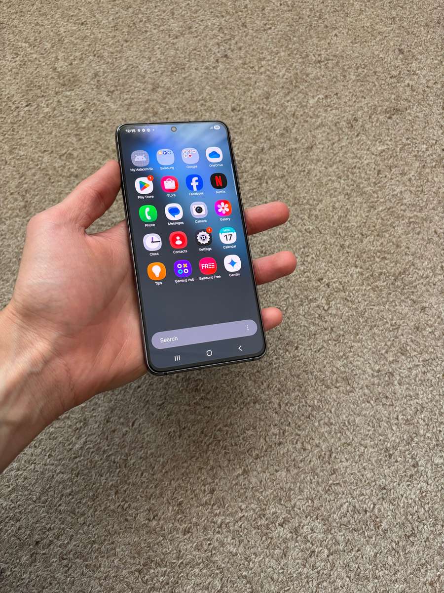 Samsung S21 5G 256gb 8gb ram Dual SIM with cover