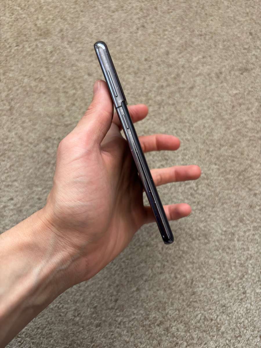 Samsung S21 5G 256gb 8gb ram Dual SIM with cover