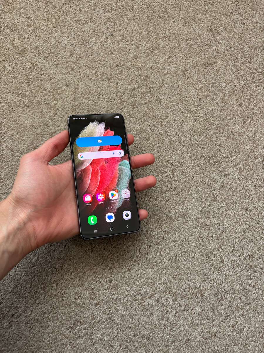 Samsung S21 5G 256gb 8gb ram Dual SIM with cover
