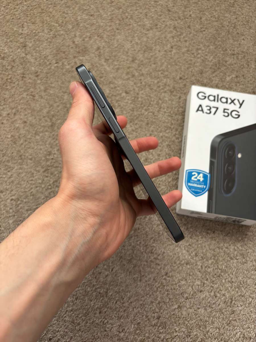 Samsung A37 5G Dual SIM 256gb 8gb ram Immaculate condition with box