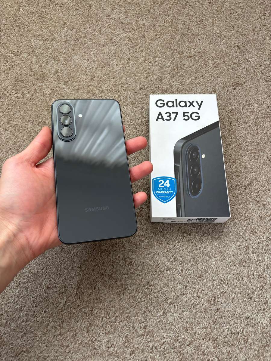 Samsung A37 5G Dual SIM 256gb 8gb ram Immaculate condition with box