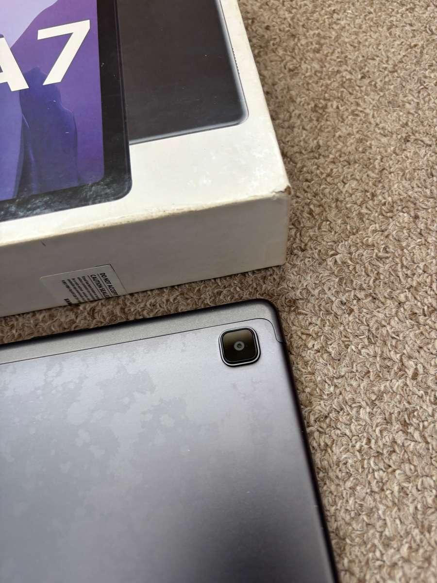 Samsung Galaxy Tab A7 10.4inch 32GB LTE with box and cover