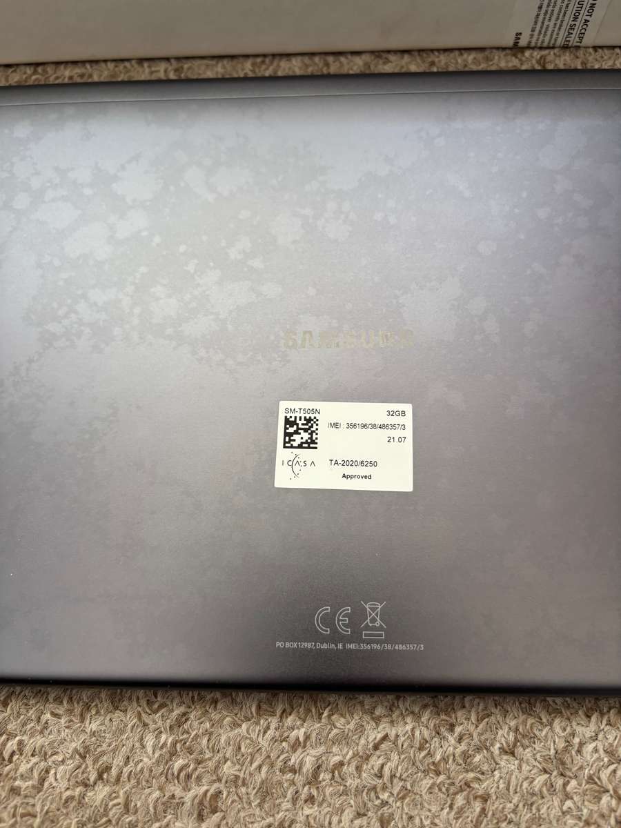 Samsung Galaxy Tab A7 10.4inch 32GB LTE with box and cover