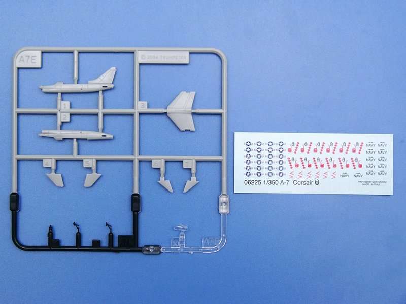 A-7E Corsair II 6 in Box - 1/350 Scale - Trumpeter - TRU06225