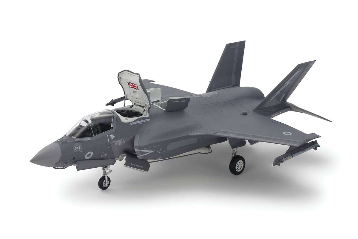 Lockheed Martin F-35 B Lightning II 1/72 Scale Tamiya 60793