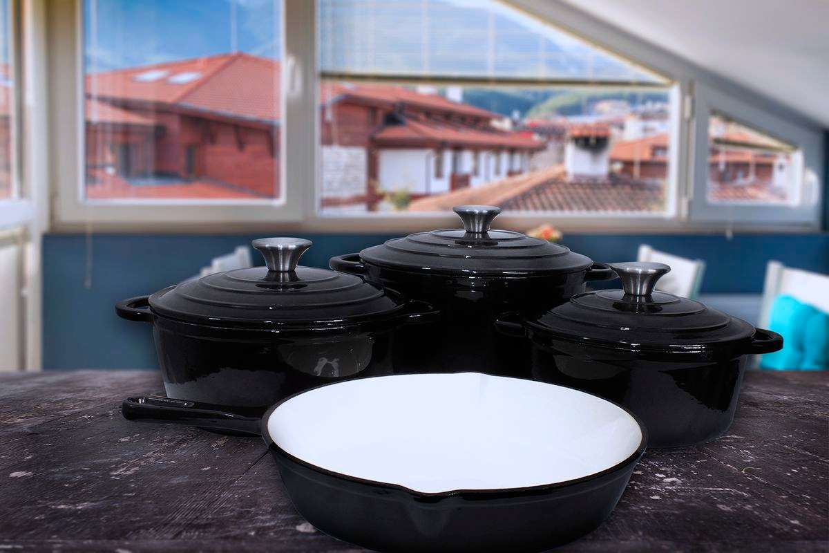 ZS - 7 Piece Cast Iron Pot Set - Red