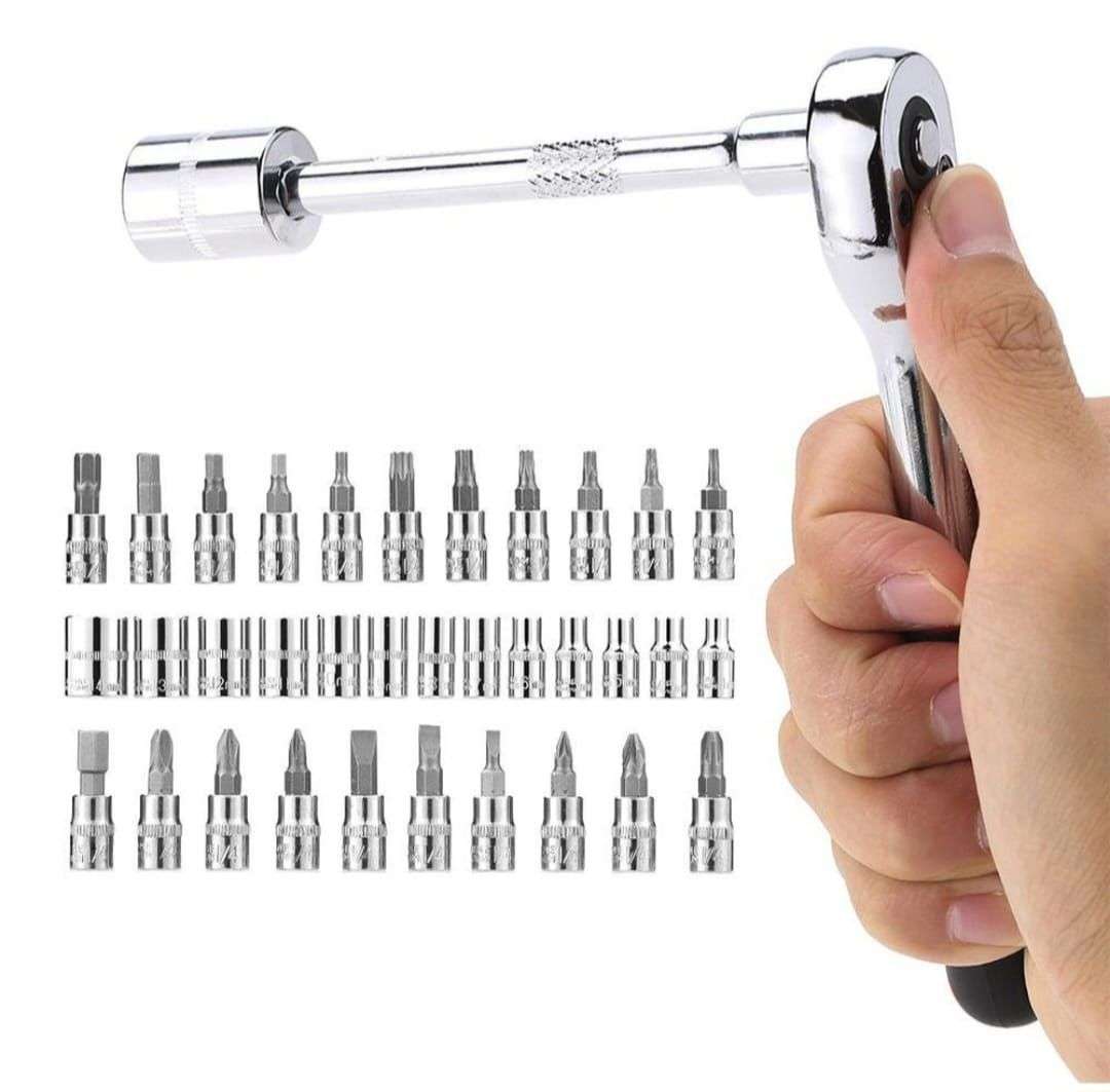 ZS - 46 Pieces 1/4-Inch Socket Set