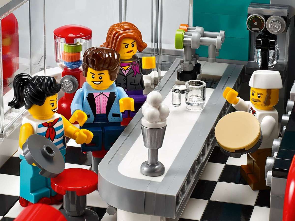 LEGO® Creator Expert Downtown Diner - 10260 - 2480 Piece Building Set