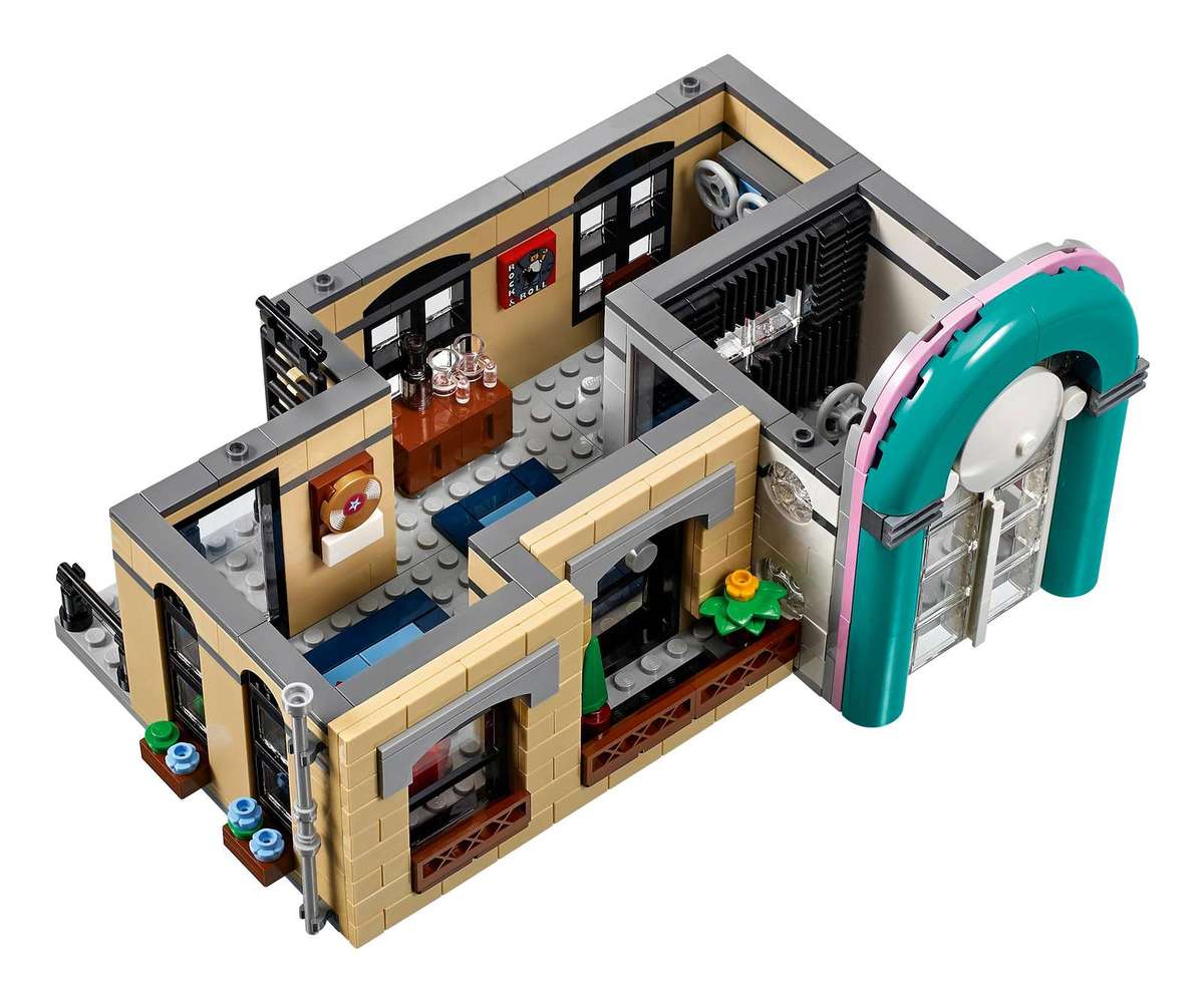 LEGO® Creator Expert Downtown Diner - 10260 - 2480 Piece Building Set