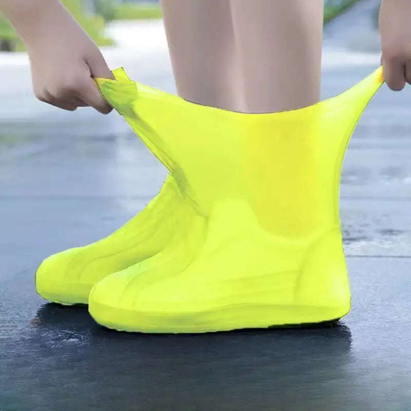 1 Set of Waterproof Outdoor Latex Shoe Covers