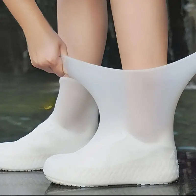 1 Set of Waterproof Outdoor Latex Shoe Covers