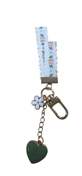 INS Style Daisy Keychain Pendant