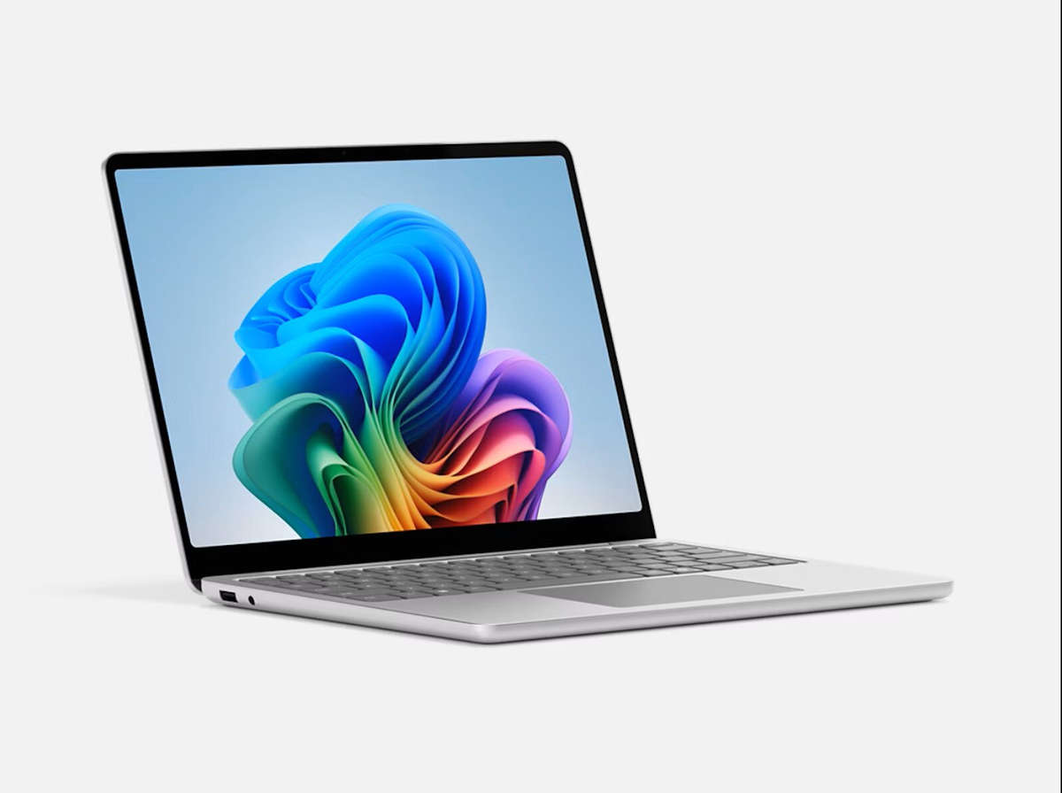Microsoft Surface Laptop Copilot+ PC 13.8 inch Snapdragon X Plus 16GB 256GB SSD Platinum