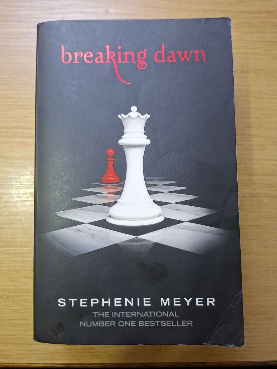 Twilight Saga 04 Breaking Dawn  Stephenie Meyer (Second Hand Book)