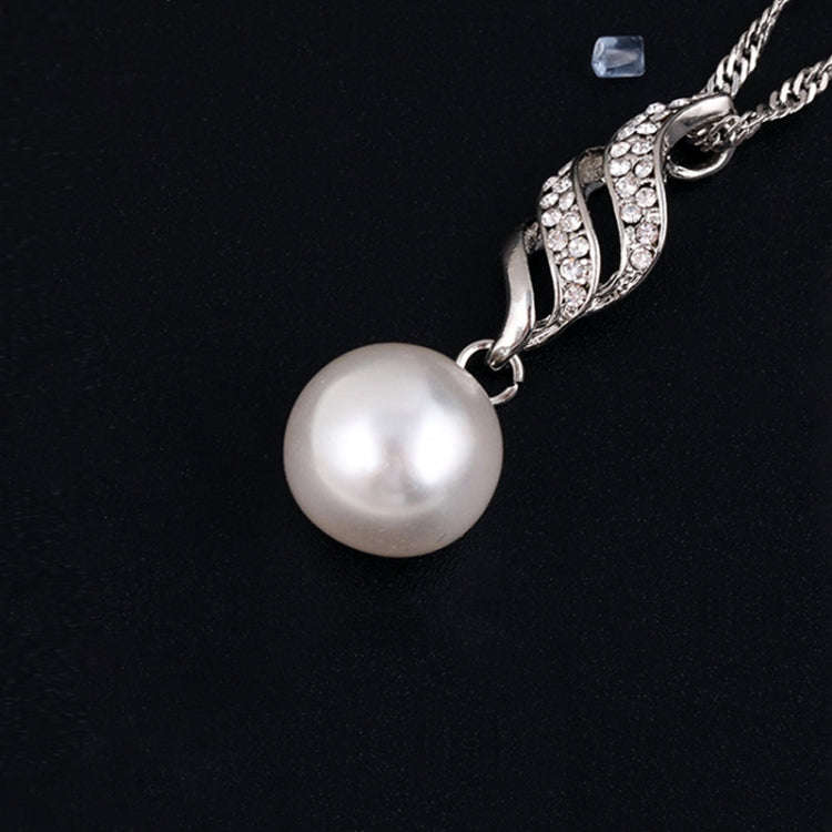 Set Jewelry (1 Pair Earrings and 1 PCS Necklace Included) Chic  Pearl and Rhinestone Pendant Neck...